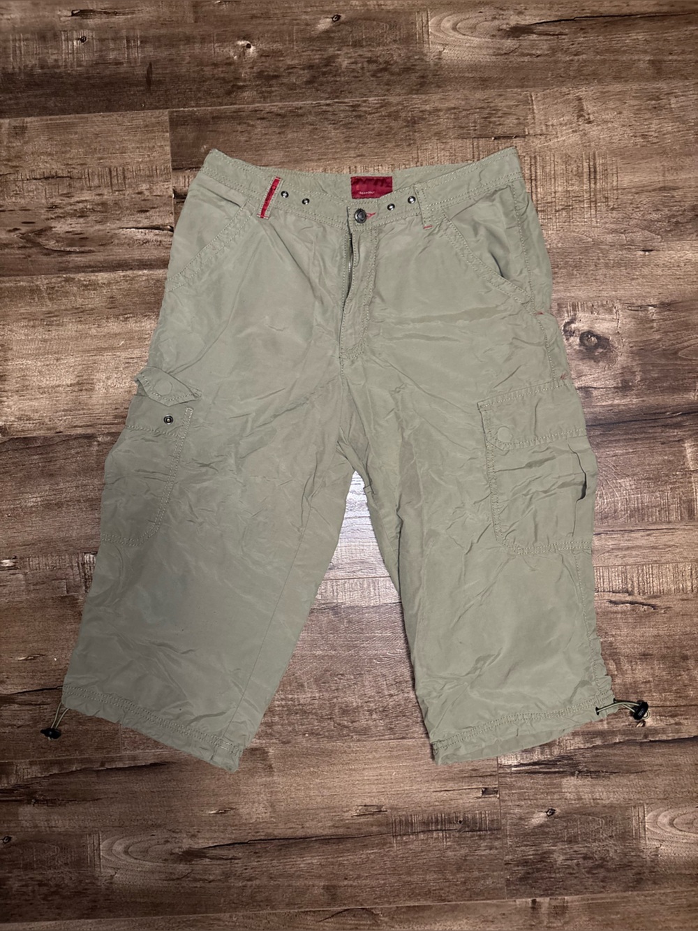 Cargo Pants in Light Olive - Casual Utility Style